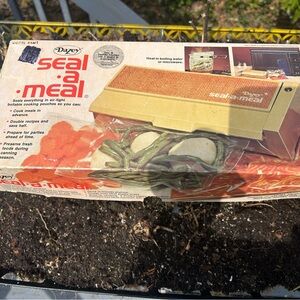 Dazey Seal-A-Meal Vacuum Sealer Box - Beige with Red Logo